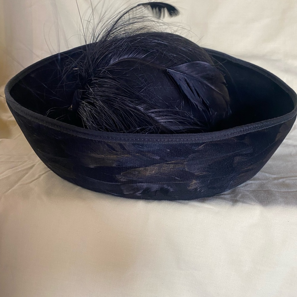 Elegant Black Feathered Women's Hat